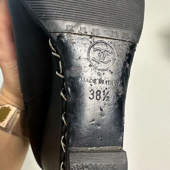 CHANEL Black Chain Wedge Heel Chelsea Boots Size 38.5 CC Logo Booties Leather - Picture 9 of 13
